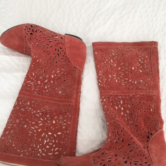 Prada fringe purse......Hector boots 7.5 size - Picture 5 of 8